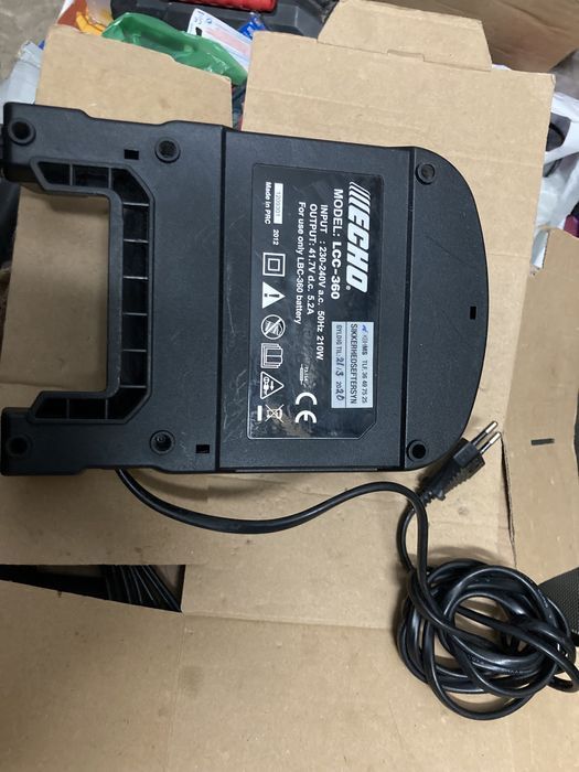 Alimentator Incarcator Echo LCC-360 41,7V 5,2A