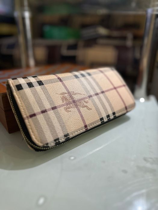 Пртмоне Burberry