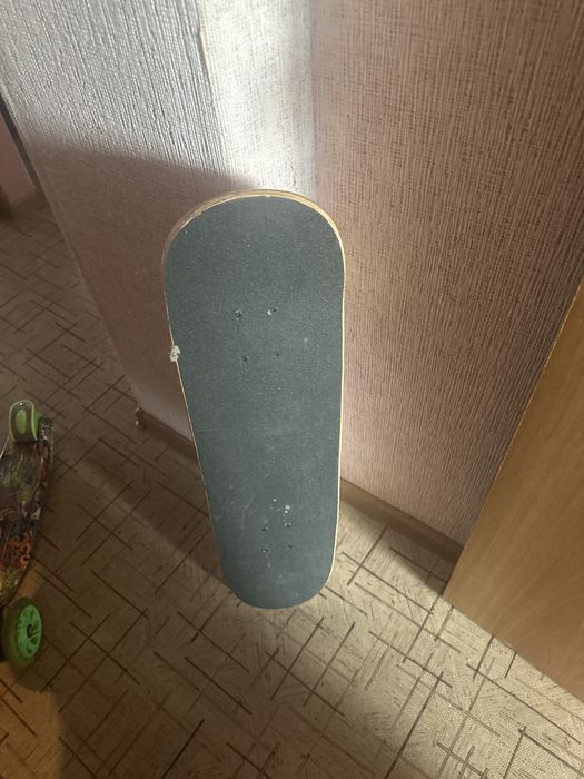 Продам кровать , доску , самакат и доску для рисование