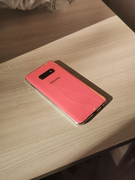Продам самсунг с10е,айфон 12 iPhone Samsung
