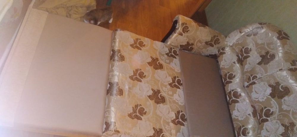 Продам диван б/у в отличном состоянии