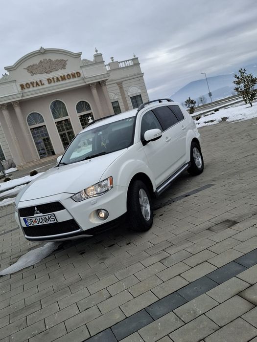 Mitsubishi Outlander 2.2   140CP 7 locuri