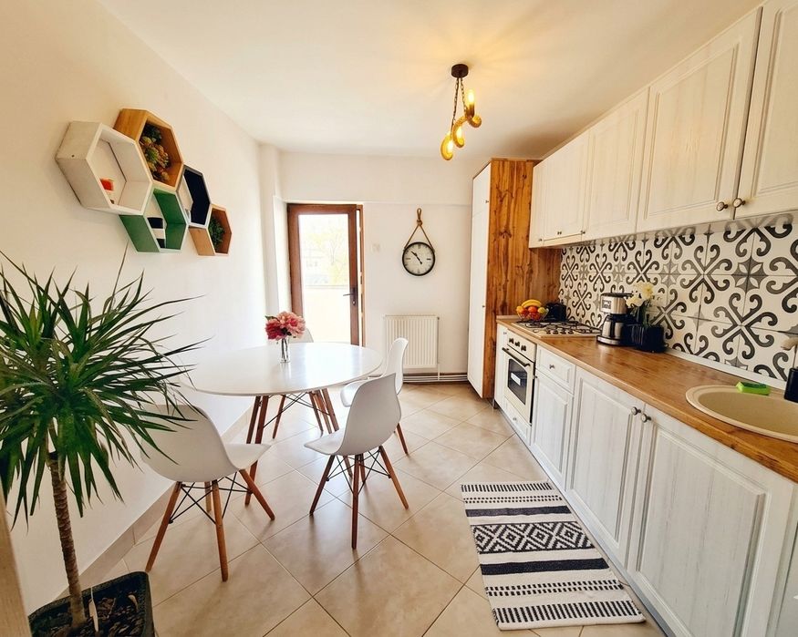 Apartamente de vânzare cu 3 camere