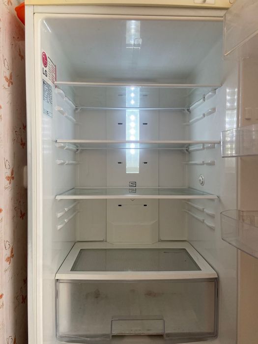 Продаётся холодильник