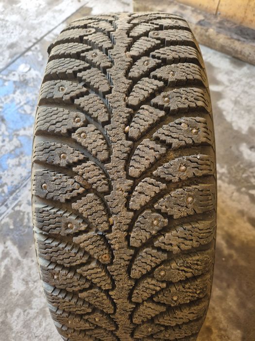 Комплект зимних шин с ободками