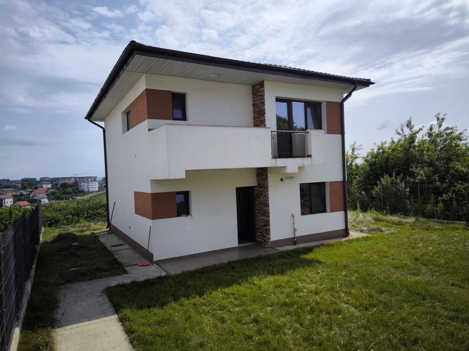 Se vinde casa în zona Valea Adâncă