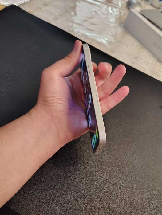 Iphone 13 - 128 GB  (Obmen YOQ)