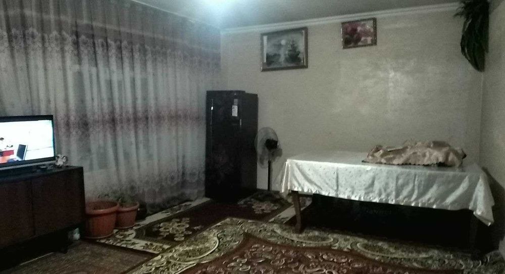 Назарбек Текстил Шийпонда файзли ховли сотилади. NR494/68