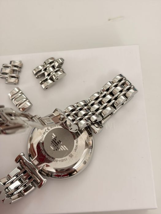 оригинален дамски часовник emporio armani