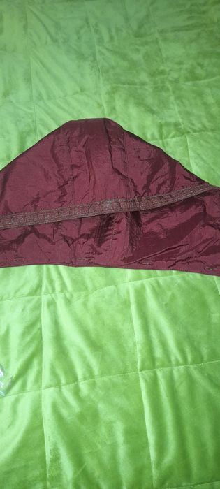 Продам кепку ,берет ,и капюшоны от курток