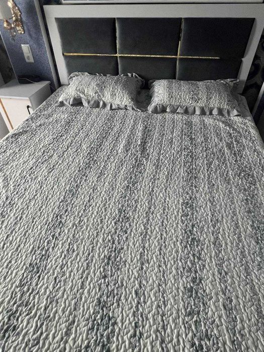 Спальный гарнитур продаю