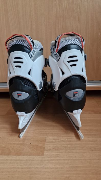 Patine de gheață FILA reglabile 35–38, băieți / bărbați, stare foarte