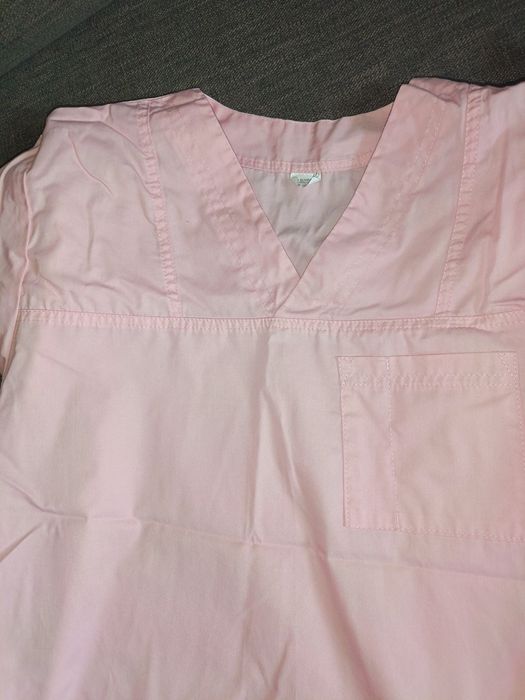 Costum medical nou, Femina