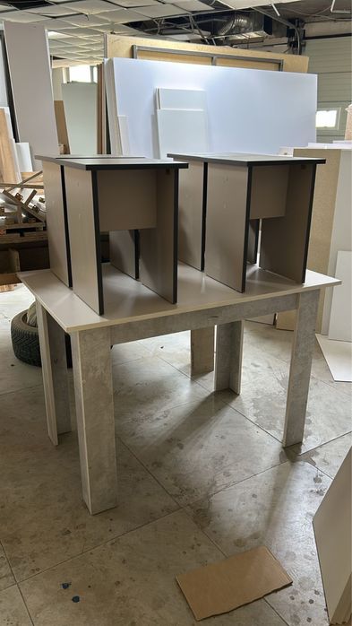 Продается стол комплект