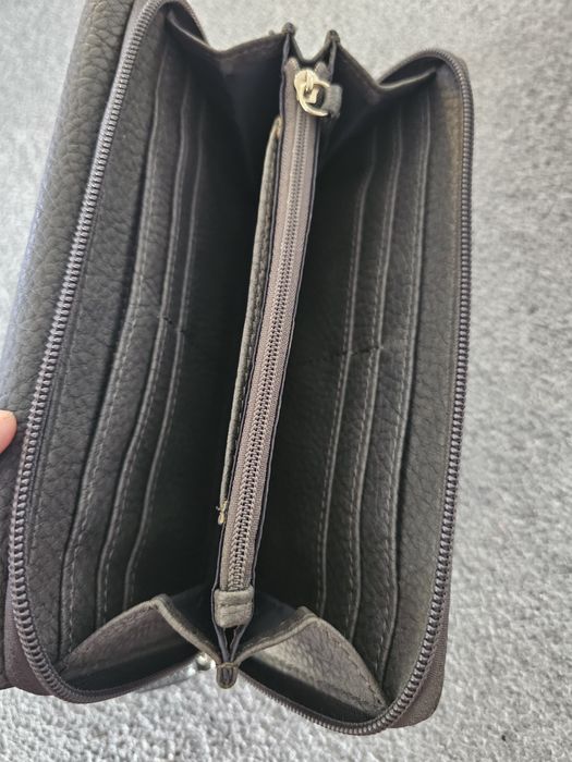 De vanzare portofele de piele
