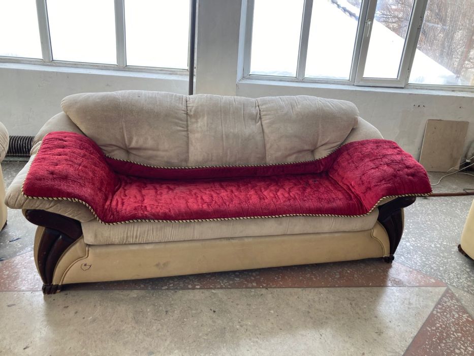 Диван с креслами