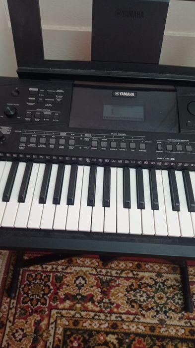 Yamaha PSR-EW410 – 76-клавишный инструмент