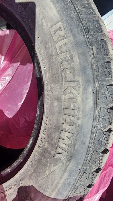 Blackhawk Резина 215/70R16 шипы
