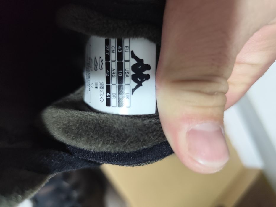 Спортивный обувь