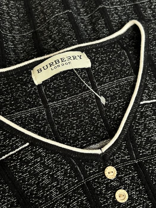 Burberry London дамски блузи