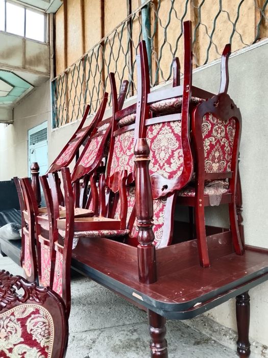 Стулья,столы, диван