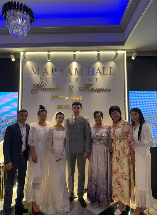 Продам платье белое