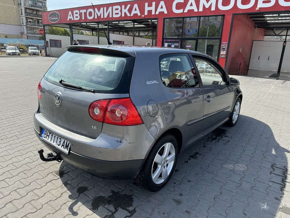 Голф 5 1.6 газ бензин 2006 г само на части