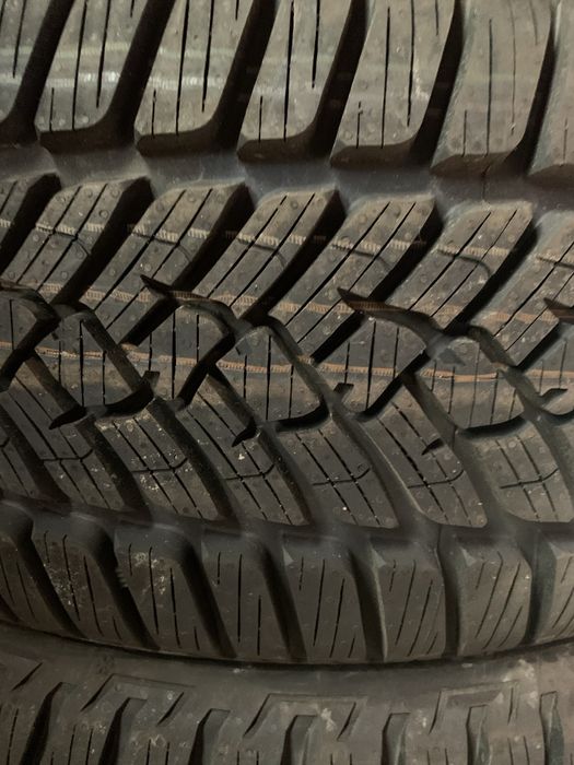 Seturi 215 45 17 de iarnă noi