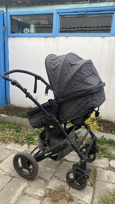 Продам коляску недорого