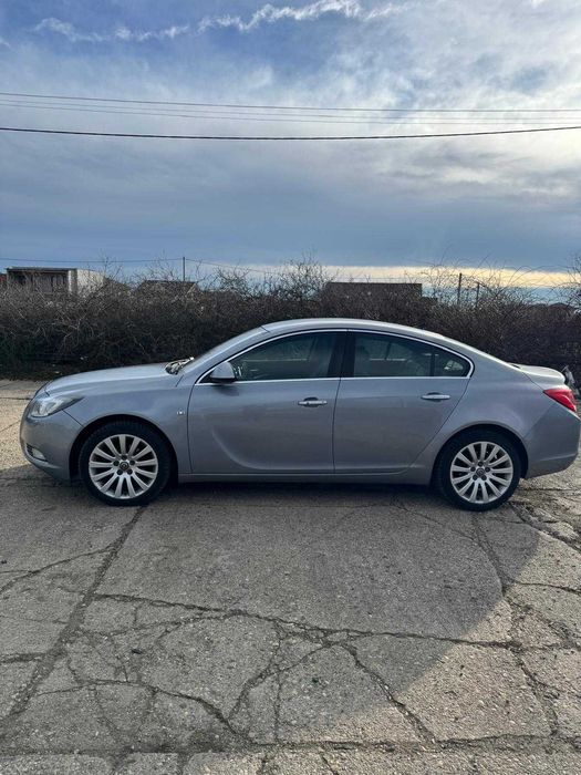 Vând Opel Insignia 2.0 Diesel, Euro 5, 2010 – Stare f bună, fără daune
