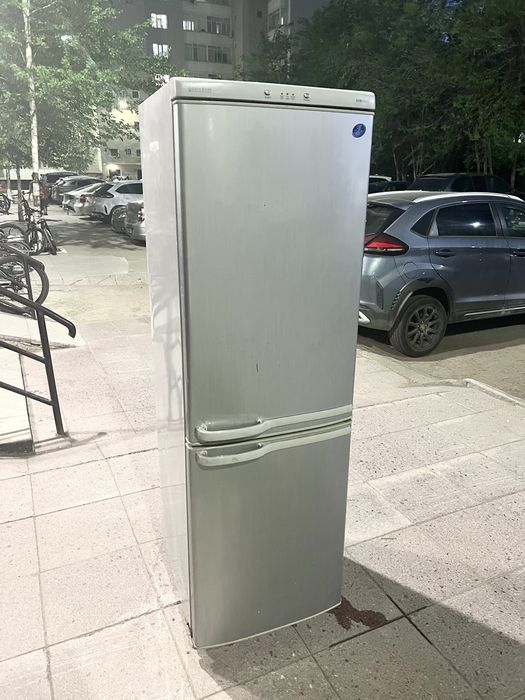Продам Холодильник Samsung