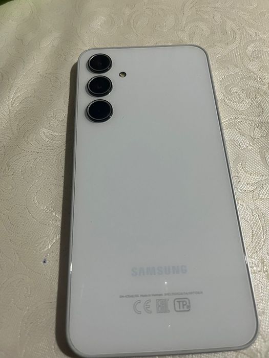 Самсунг а35 5G идеал