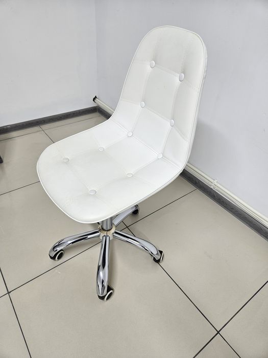 Электронные весы, кресла