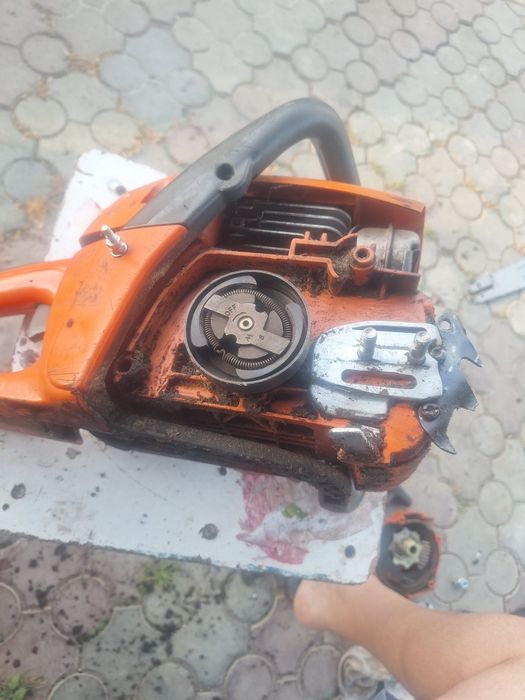 Husqvarna 236 nefuncțional