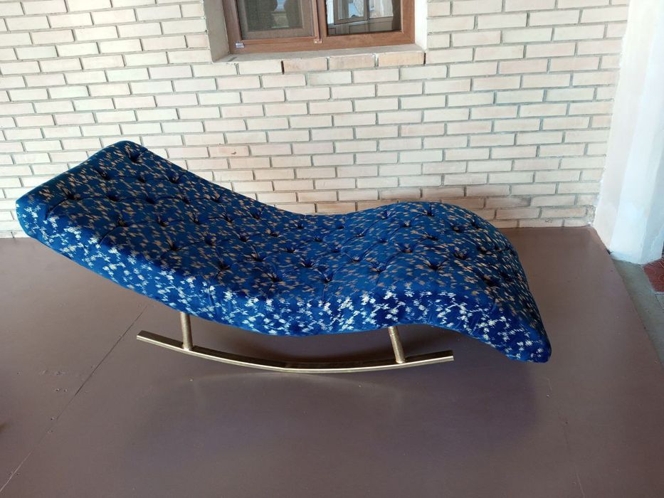 Краватни качеля сотилади