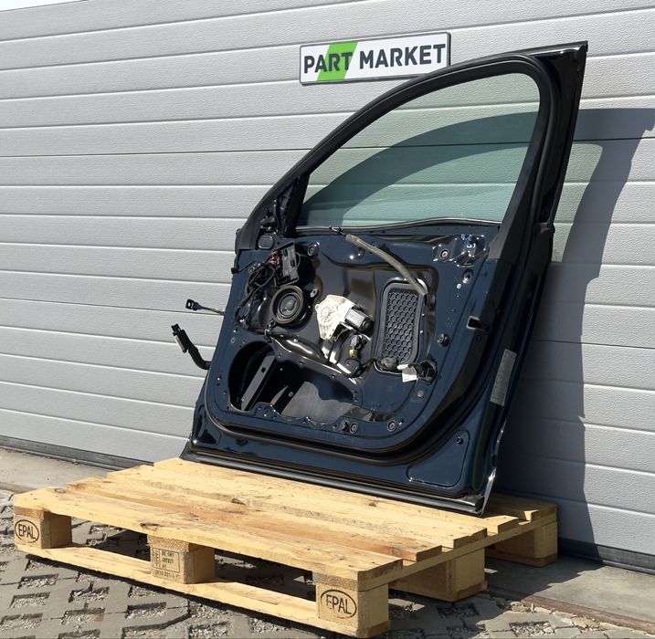 Предна дясна врата AUDI A6 C7 4G