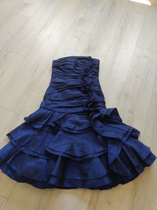 Официална  рокля