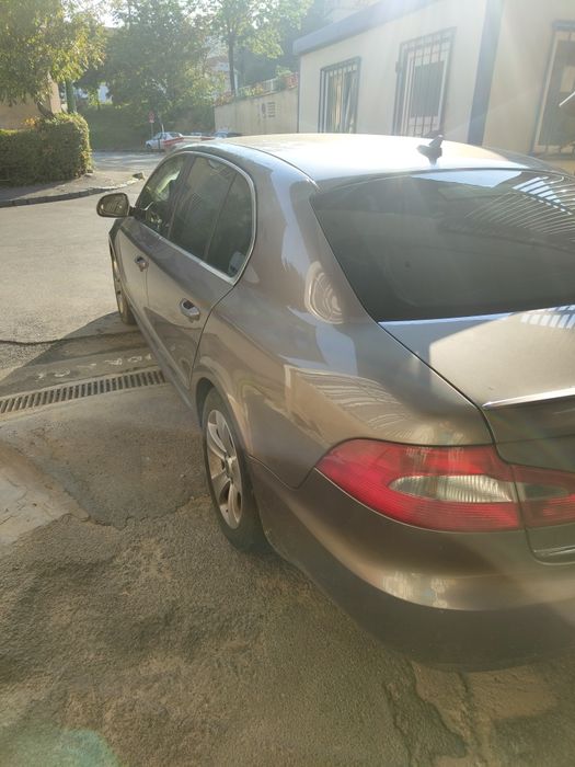 Vând Skoda superb 2
