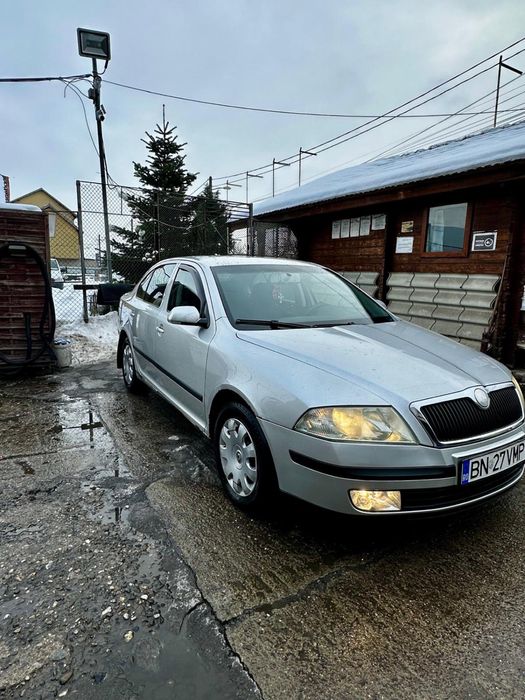 Vând Skoda Octavia II