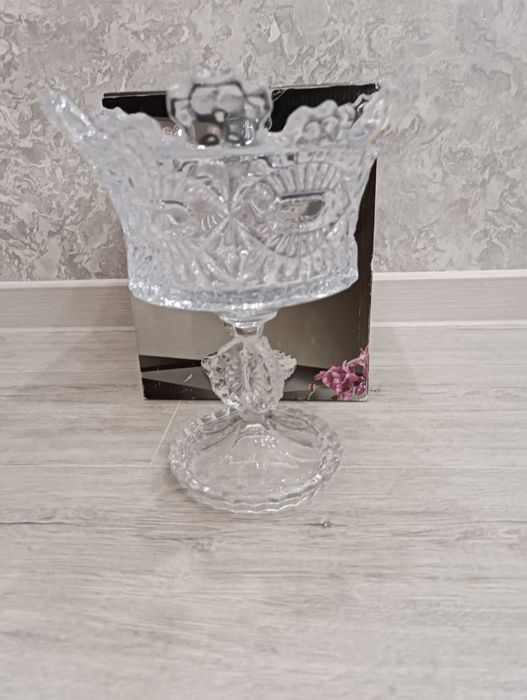 Ваза хрустальная
