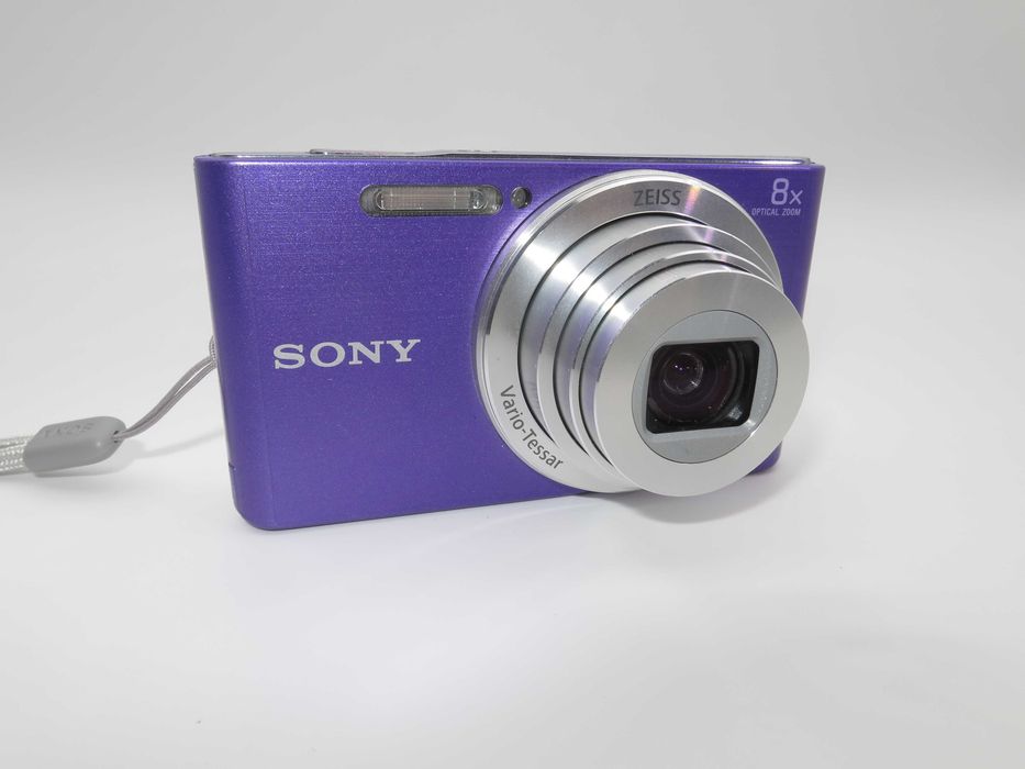 Sony W830 ултра компактен цифров фотоапарат, дигитална камера лилав цвят - 20 MP, работи отлично - като НОВА - пълен комплект