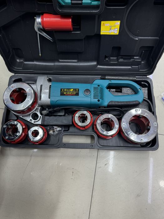 Ручная электрическая машина для нарезки резьбы