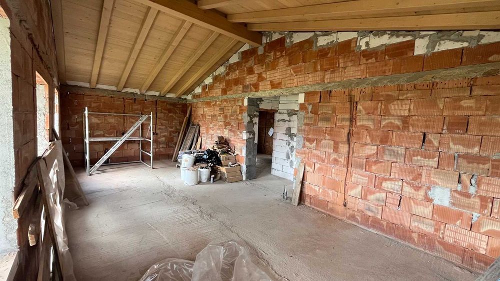 vand casa la rosu in Galautas HR