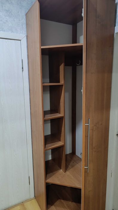 Шкаф для прихожей