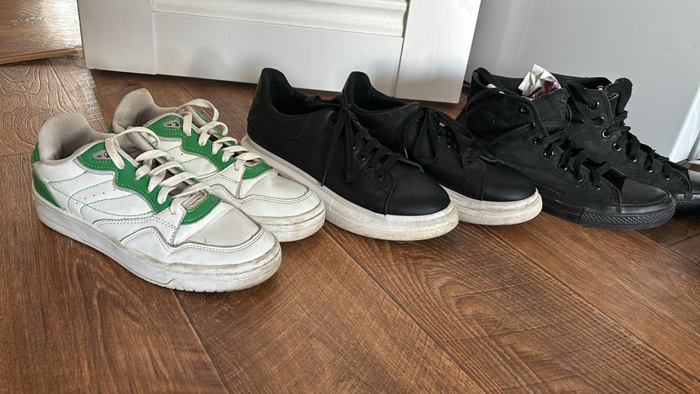 Продам кроссовки по 1200 тенге