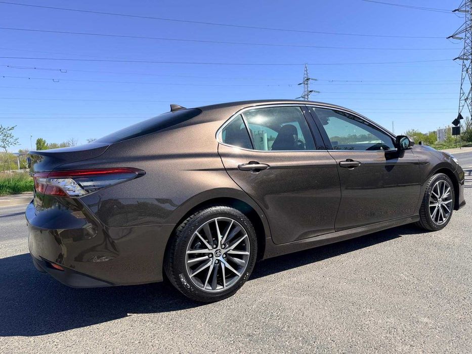Toyota Camry Hybrid