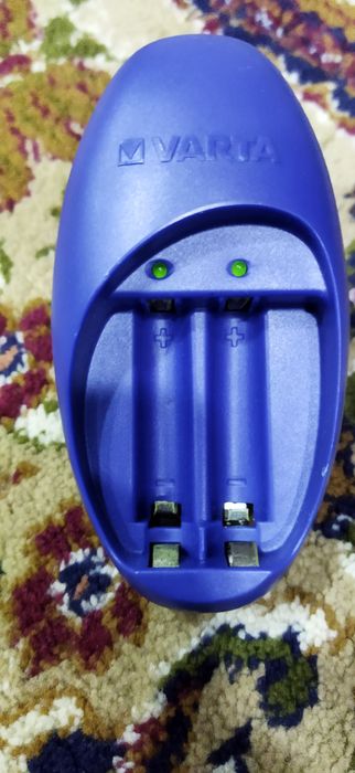 Зарядное устройство пальчиковых батареек