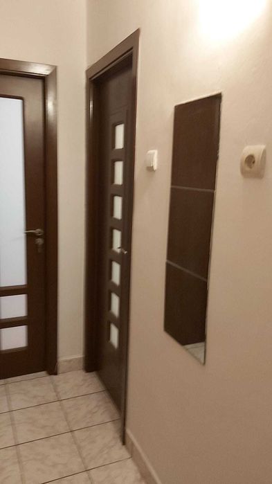 Garsoniera de închiriat în Sect 4