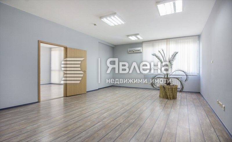 Дава се под наем Офис в София, Лозенец - 70 кв.м за 1000 € - Снимка #1