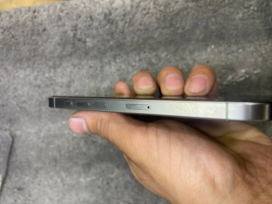 Iphone 15 pro Titan